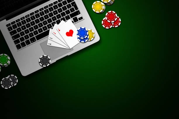 Live dealer croupier at roulette table